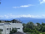 海と伊豆諸島と大室山に囲まれて、自然を感じる環境…内外装リフォーム済の温泉付♨戸建の写真